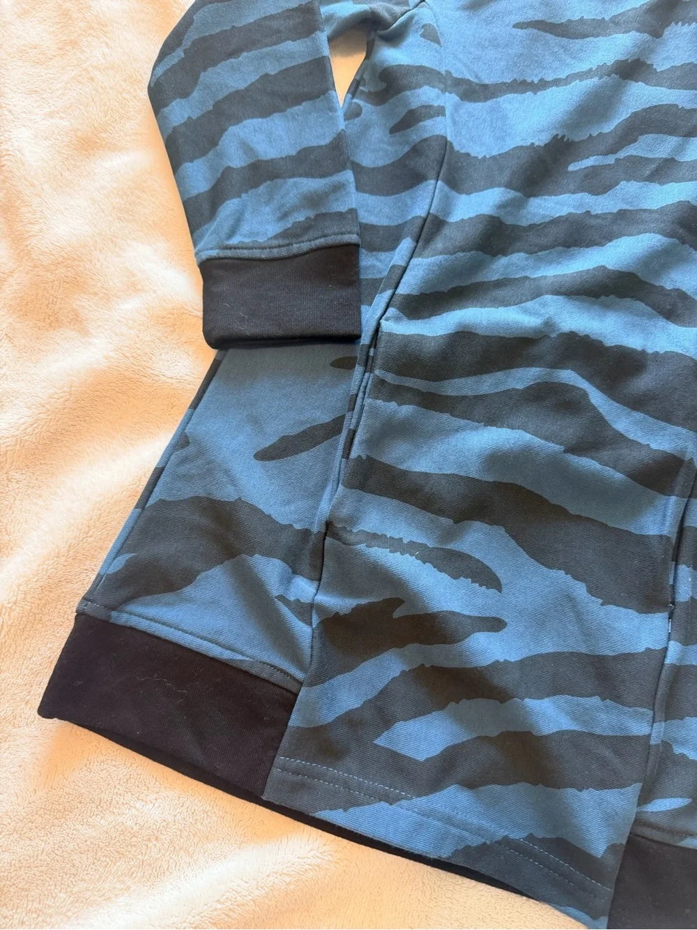 Appaman Blue & Black Zebra-Print Long Sleeve Dress